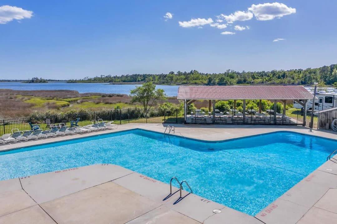 Surf City Serene Waterfront Vacation Home Exterior foto